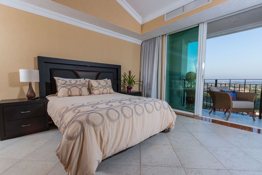Grand Venetian 2204 photo 3
