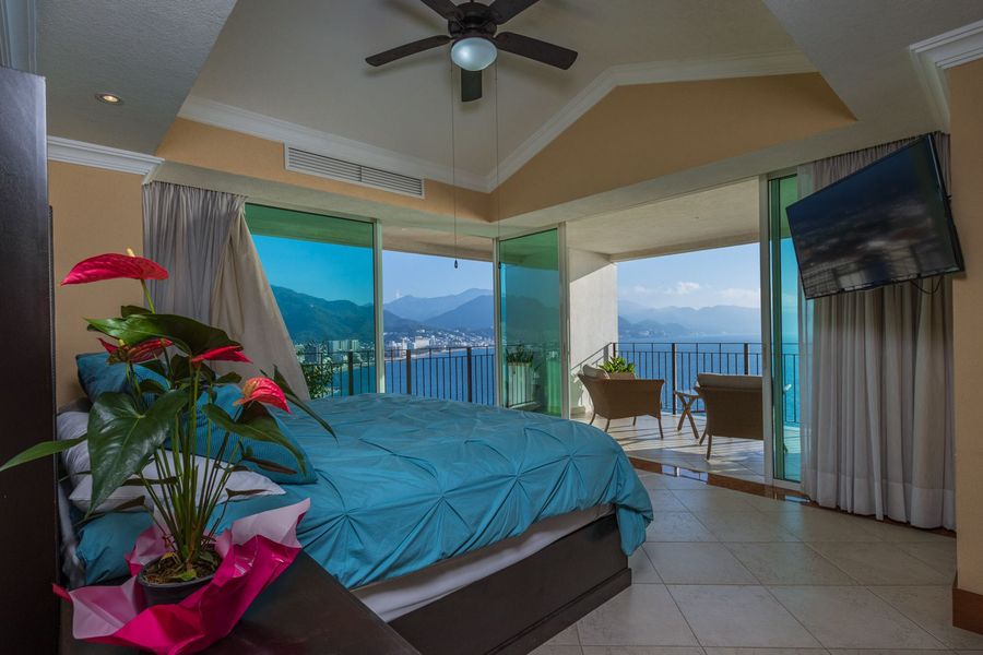 Grand Venetian 2204 photo 7