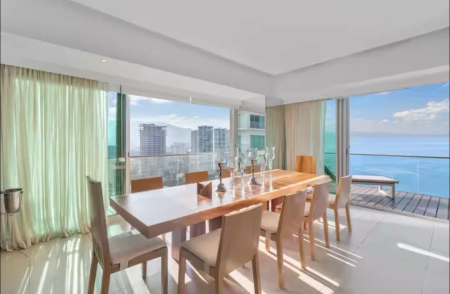Luxury Beach Front Condo 21st Floor Views photo 13