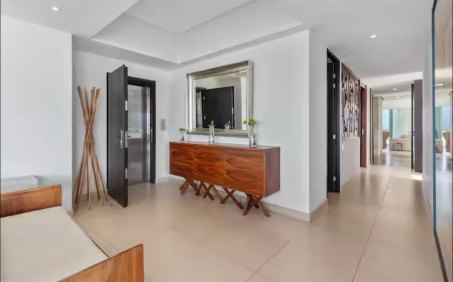 Luxury Beach Front Condo 21st Floor Views photo 17