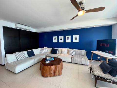 listing card gallery
